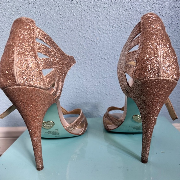 Betsy Johnson SB-TEE Champagne Size 7 - Picture 4 of 6